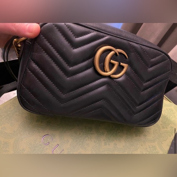 GUCCI GG MARMONT SHOULDER BAG - Picture 11 of 16